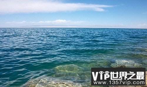 中国最大的湖泊青海湖，面积4583平方千米