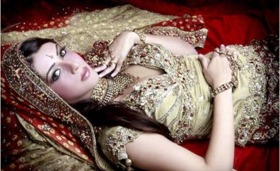 揭秘印度圣女身世之谜，实则印度庙妓(专供高僧取悦)