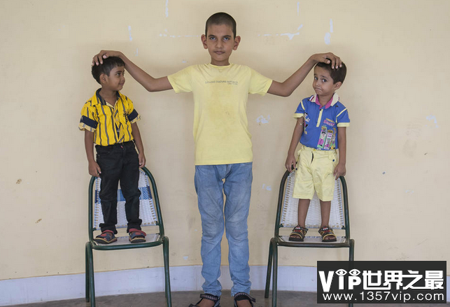 KaranSingh,世界上最高的孩子,只有5岁,身高1.75米