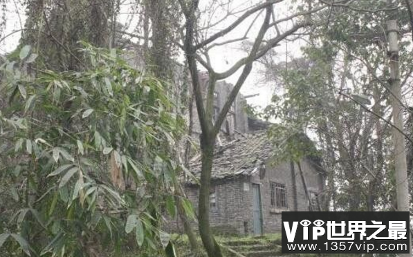 重庆北碚鬼楼被称做民国第一鬼屋，地主女儿化为冤魂索命