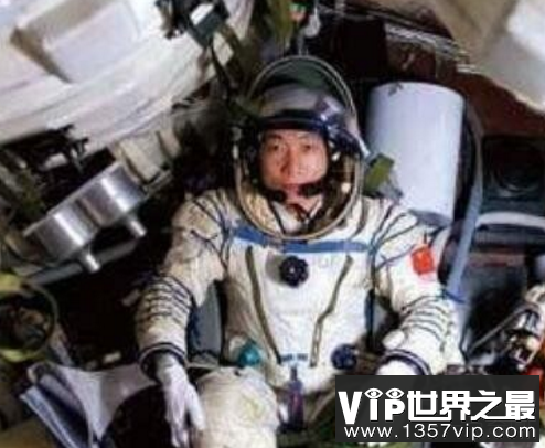 杨利伟是不是没有回来，杨利伟被调包是真的吗？