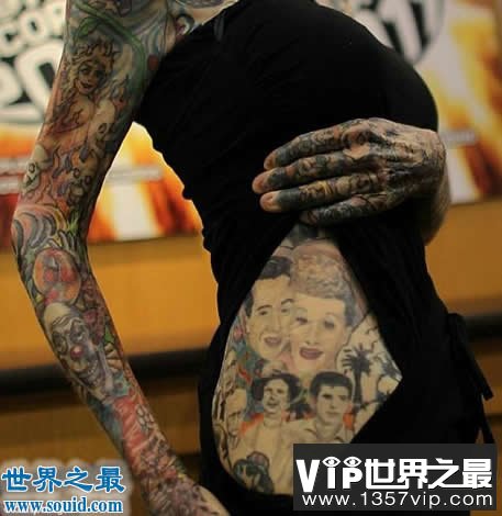 世界上纹身最多的女人，95%的皮肤被纹身覆盖(www.1357vip.com)