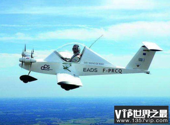 世界上最轻的载人直升飞机，总共只有116千克(www.1357vip.com)