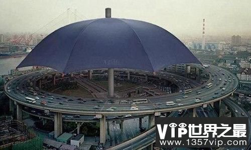 世界上最大的伞，高14米直径23米(图)(www.1357vip.com)