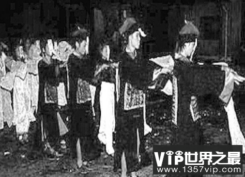 湘西赶尸是巫术吗，是巫术无疑，湘西苗族地区特有