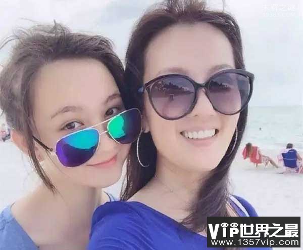 香奈儿·辛普森现状（18岁啦）：俨然已经是一个大牌明星