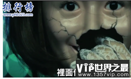 世界十大最恐怖的笑容:第十个在棺材旁边笑着合影