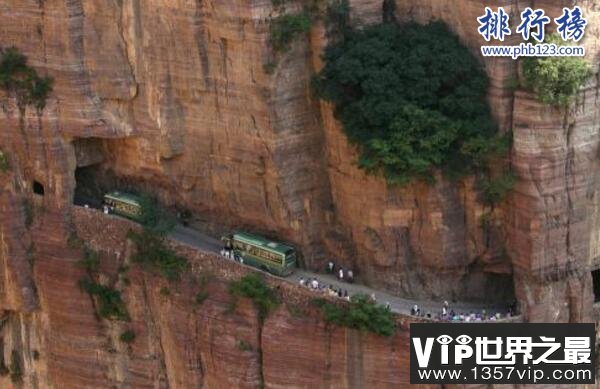 中国最美的10条公路 自驾风景最美的高速公路