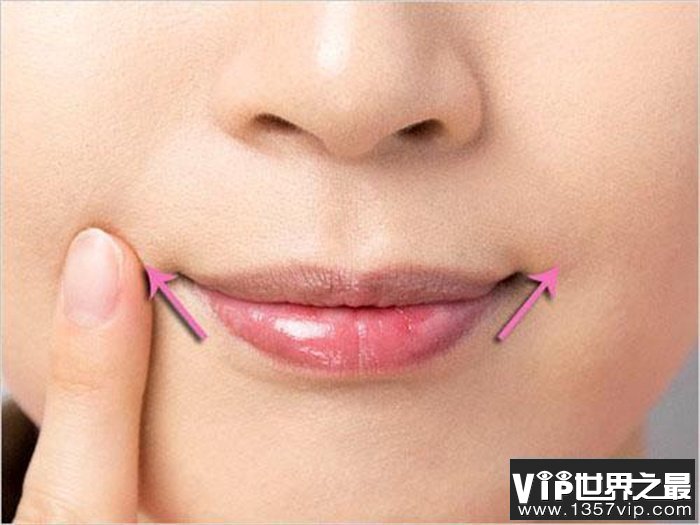 嘴角向下的女人财运如何 什么嘴型的人财运好（嘴唇厚）