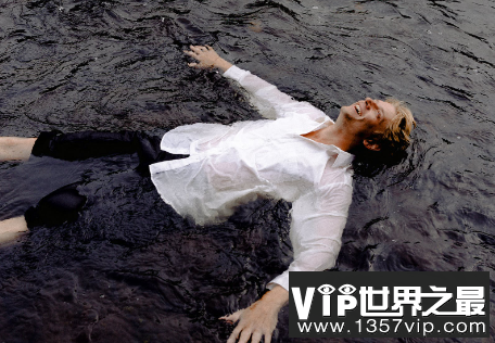 尿得越远性能力越强吗