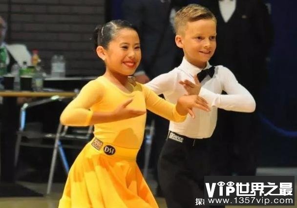 世界上年纪最小的国标舞冠军 隋渊静只有10岁(很有天赋)