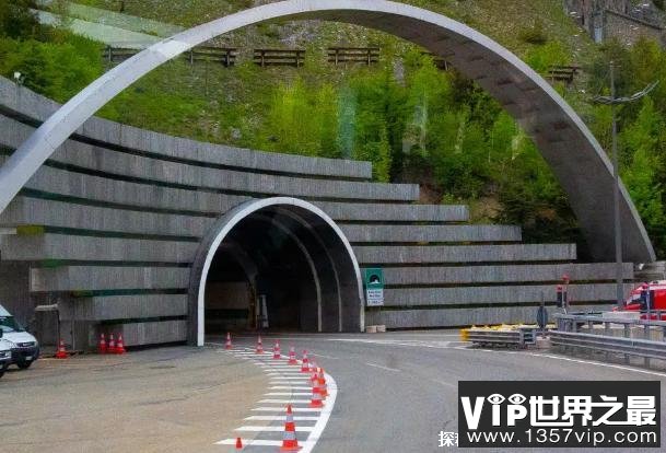 世界上最长的陆上隧道 瑞士的勒奇山隧道(花费270亿元)