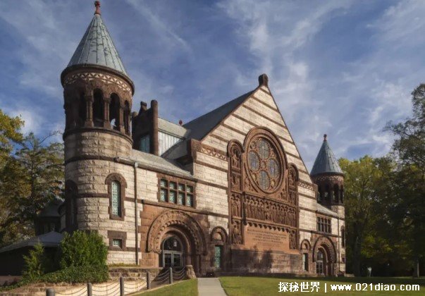 世界上十大著名的大学 哈佛大学历史悠久(创办于1636年)
