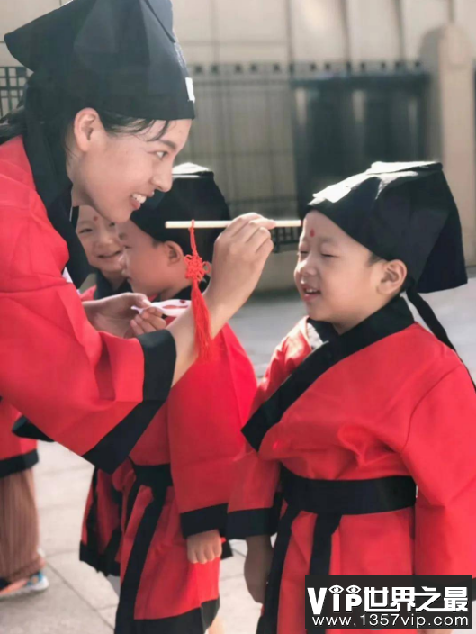在古代学童入学时通常要举办什么仪式 蚂蚁庄园9月1日答案