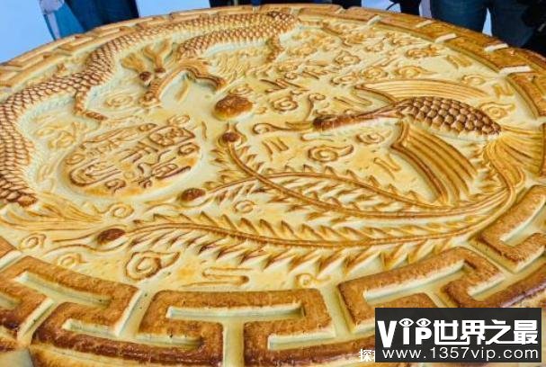 世界上最大的月饼 中华圆月可供11万人食用(重13吨)