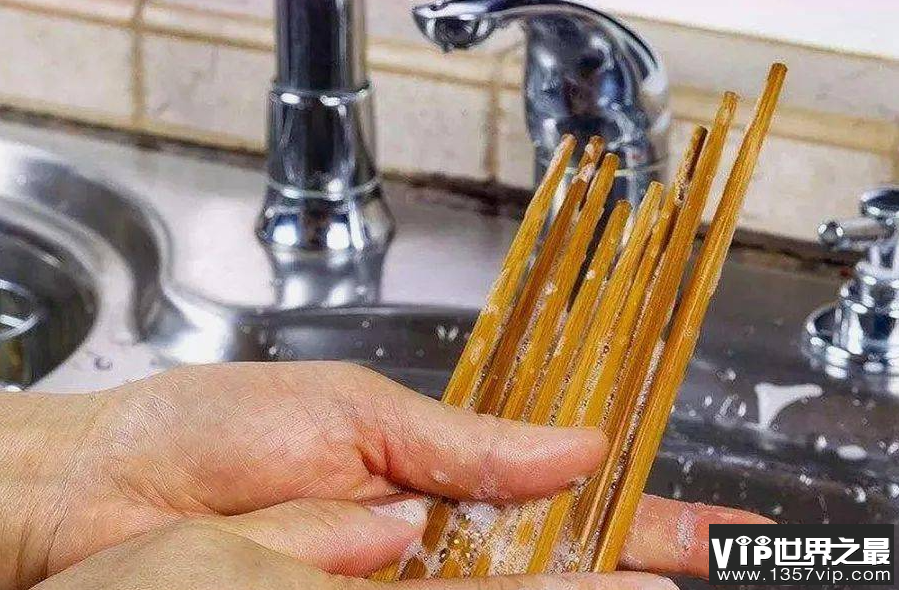 洗筷子来回搓反而残留细菌 筷子应该如何清洗