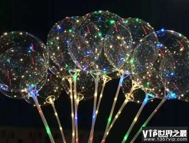 氦气吸了为什么会变声 氦气吸多了会伤害声带吗