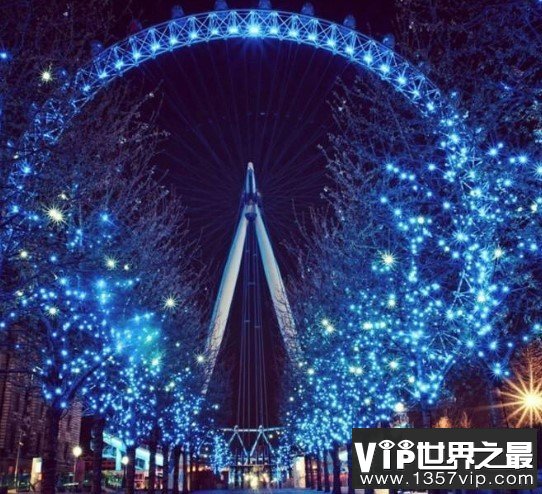 最大的旋转建筑物，高达450英尺（135米）