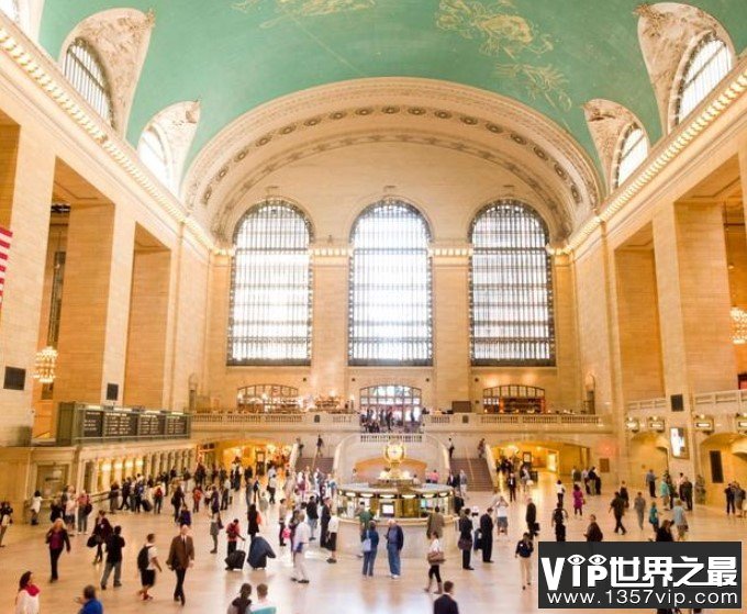 世界上最大的百年火车站，占地面积19万平方米