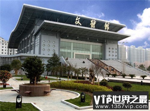 江苏大学排名，多少人挤破脑袋想来这里上学